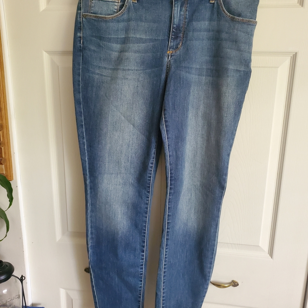 Universal Thread Women's Straight Leg Jeans - Light Blue